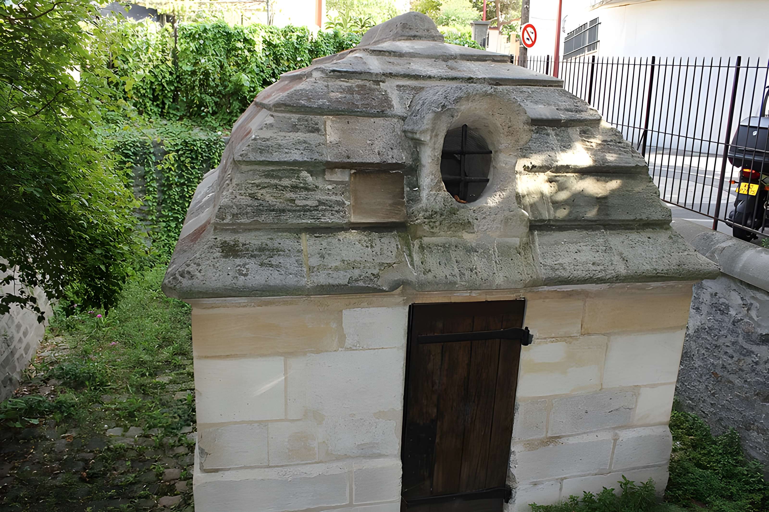 Eaux du Pré-Saint-Gervais : Fontaine du Pré-Saint-Gervais
