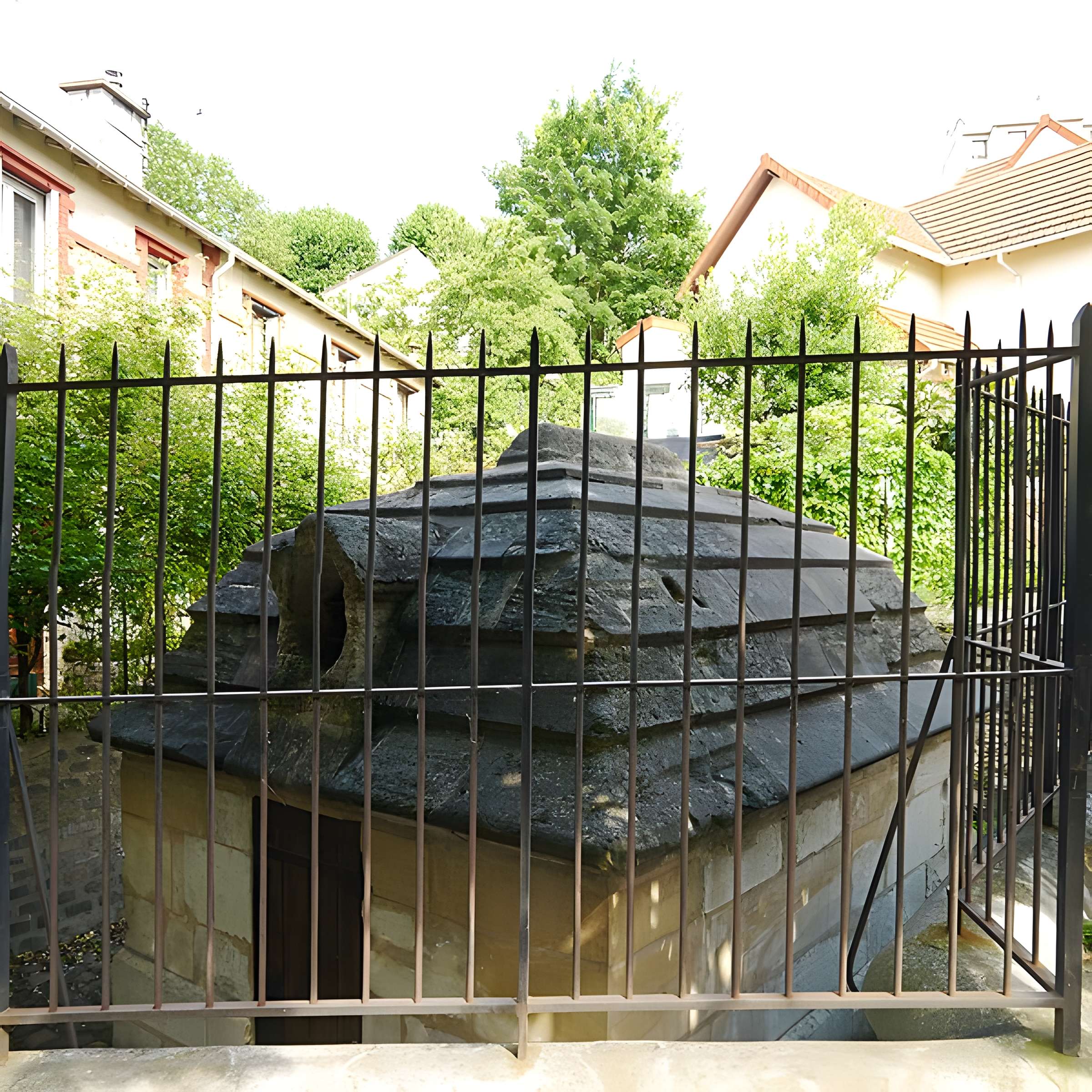 Eaux du Pré-Saint-Gervais : Fontaine du Pré-Saint-Gervais