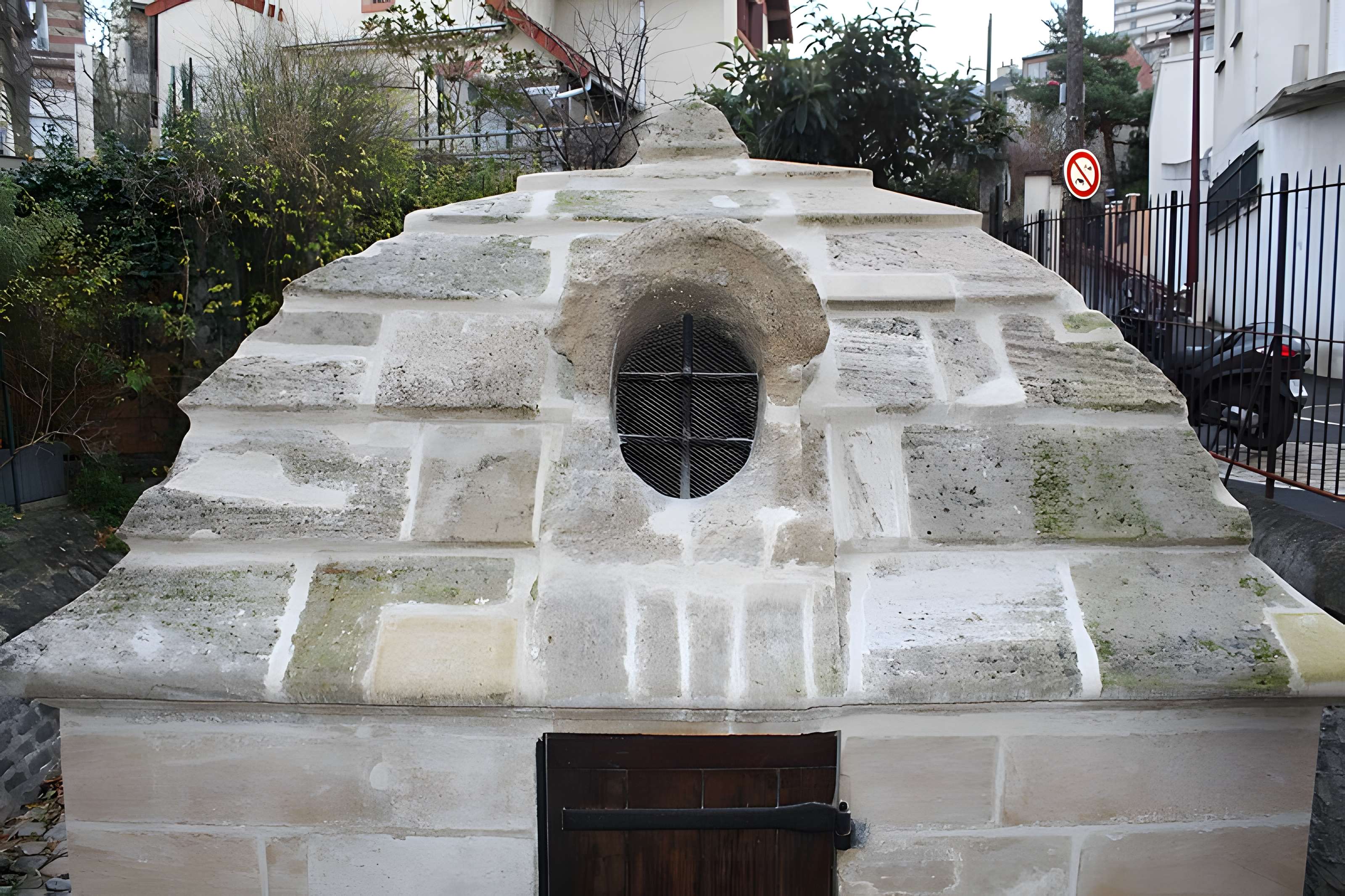 Eaux du Pré-Saint-Gervais : Fontaine du Pré-Saint-Gervais