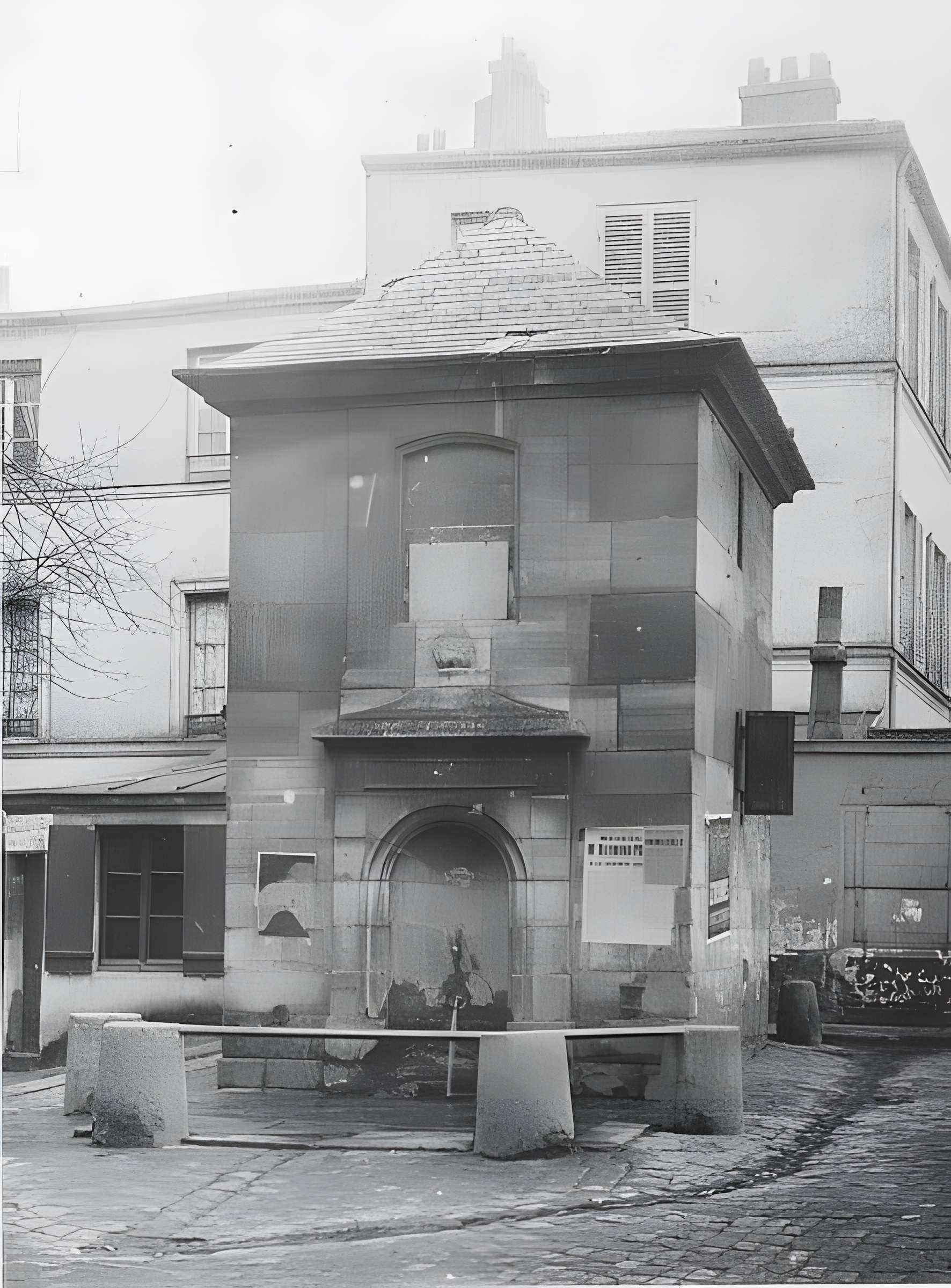 Eaux du Pré-Saint-Gervais : Fontaine du Pré-Saint-Gervais