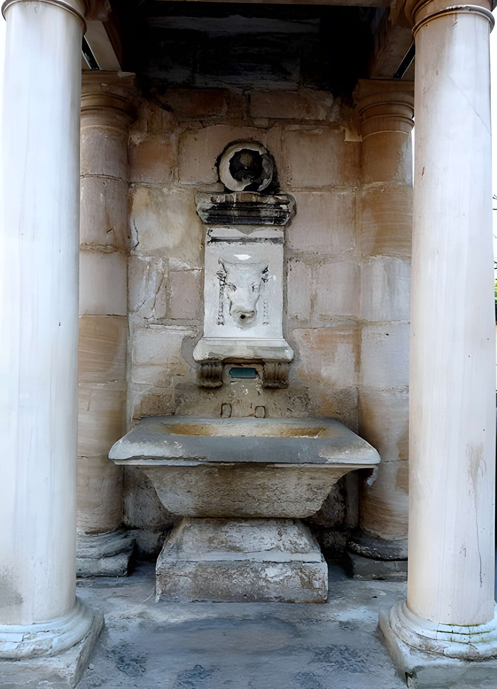 Fontaine du Taurobole à Lyon 