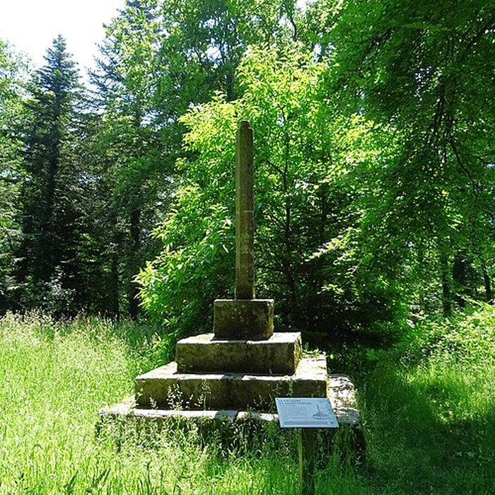 Photo de Fontaine et calvaire de Saint-Conval dHanvec