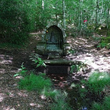 Fontaine et calvaire de Saint-Conval dHanvec