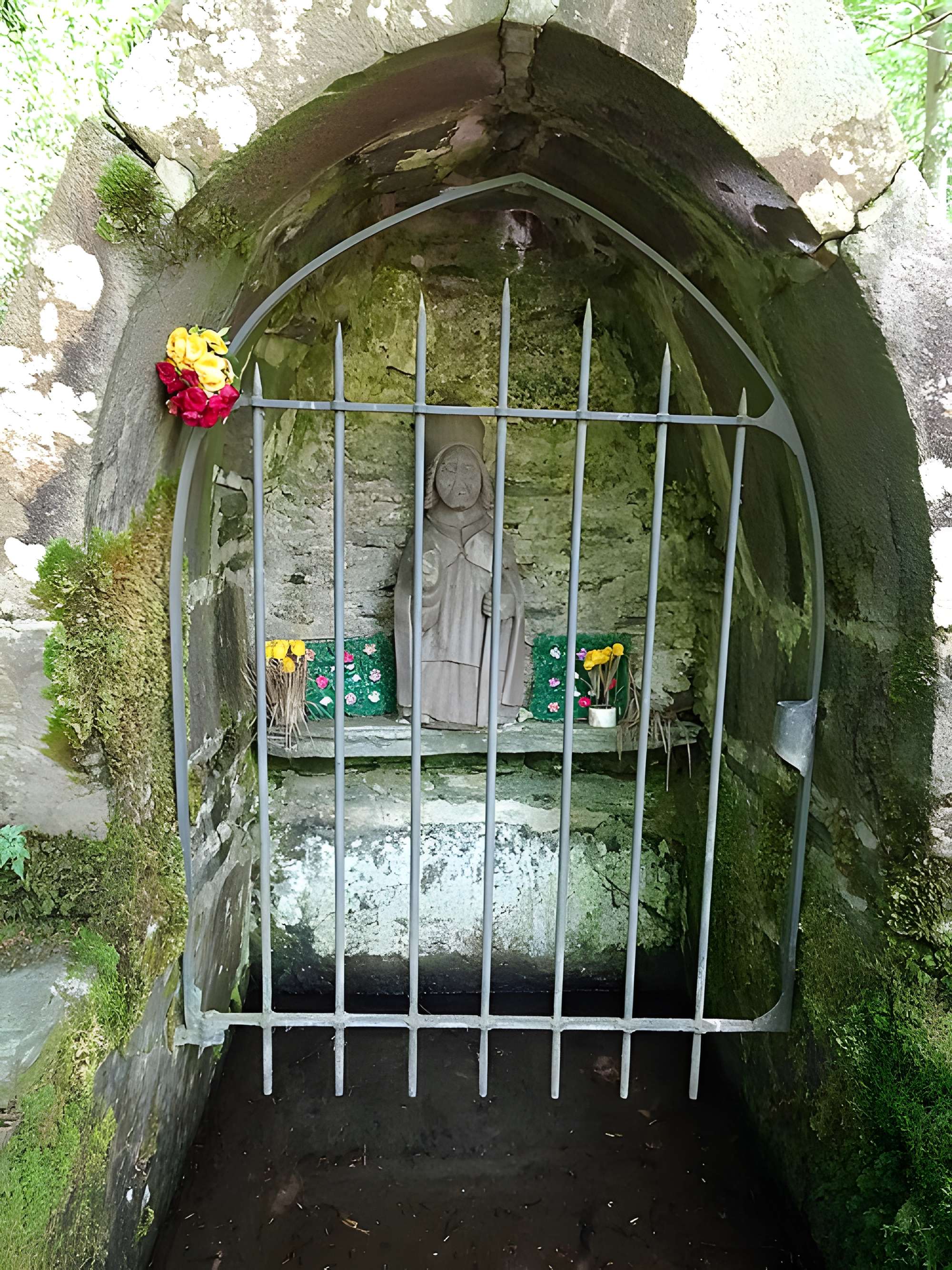 Fontaine et calvaire de Saint-Conval d'Hanvec