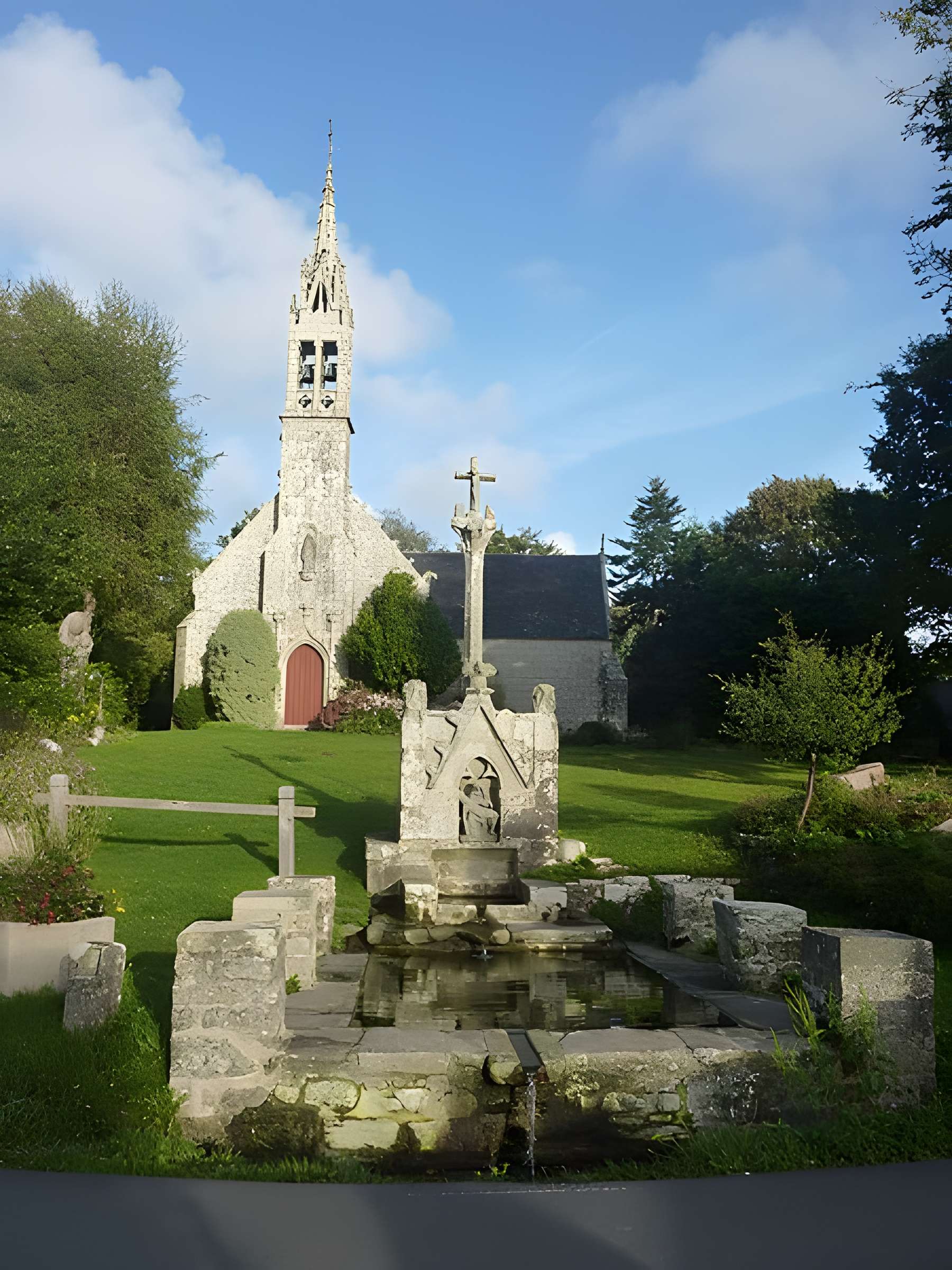 Fontaine et calvaire du Drennec de Clohars-Fouesnant
