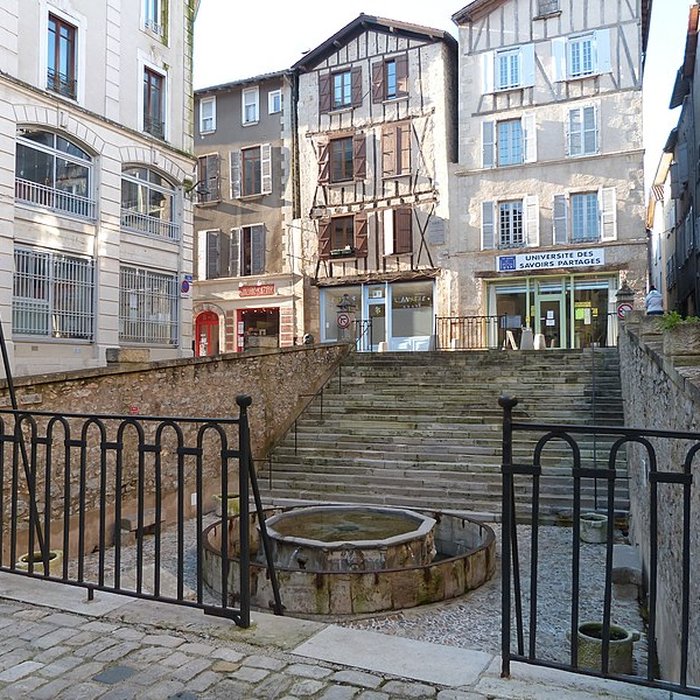 Photo de Fontaine monolithe de Villefranche-de-Rouergue