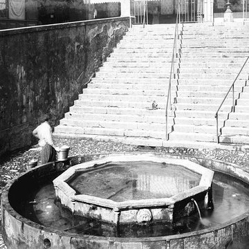 Fontaine monolithe de Villefranche-de-Rouergue