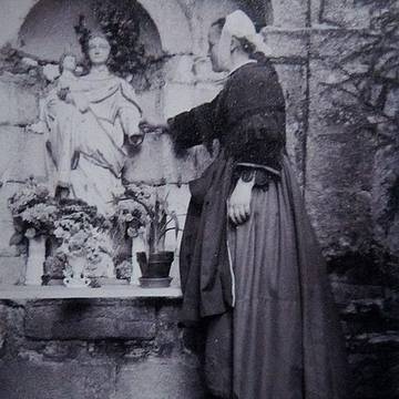 Fontaine Notre-Dame-du-Roncier de Josselin