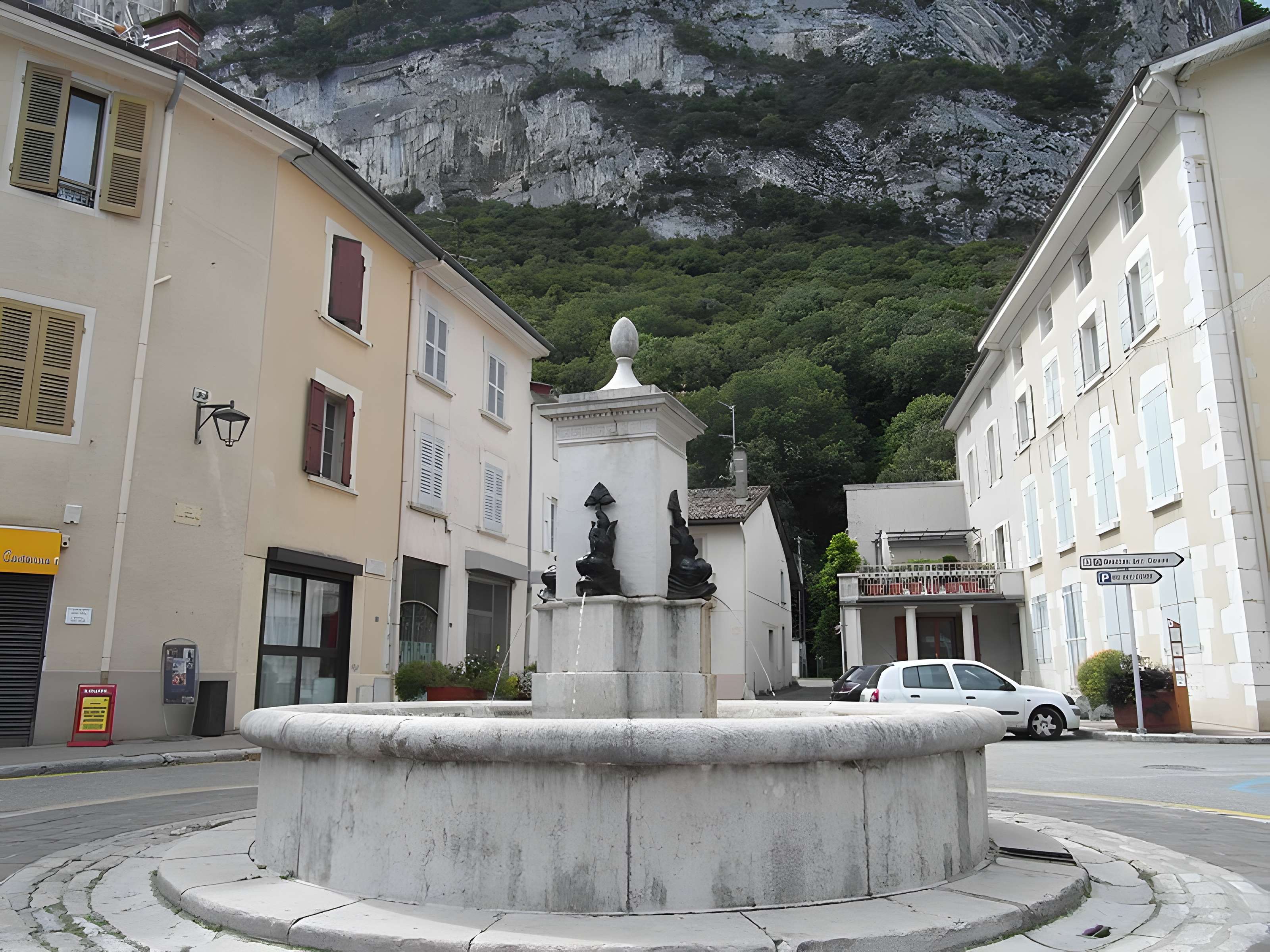 Fontaine Place de la République de Sassenage
