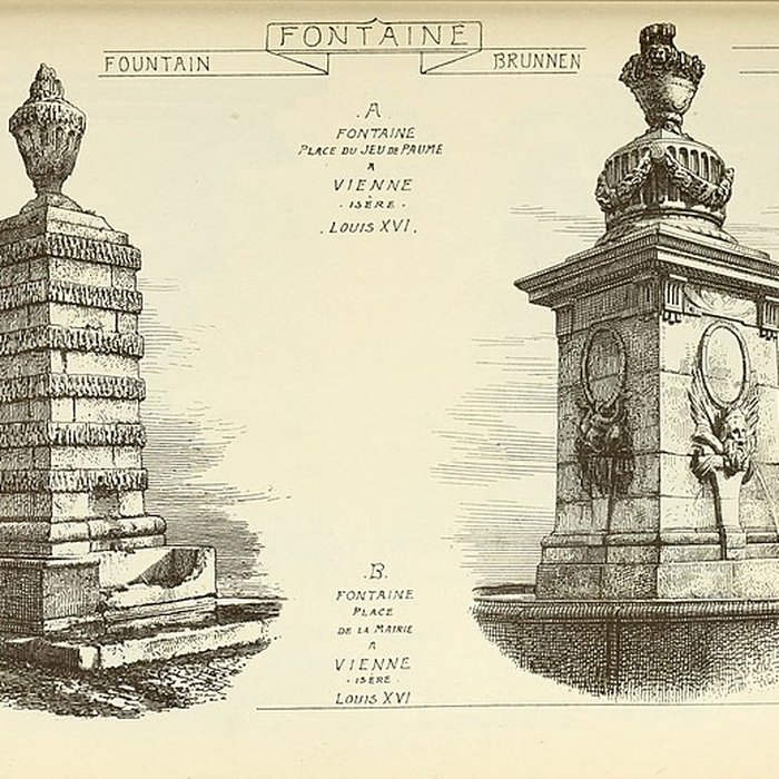 Photo de Fontaine Place de lHôtel-de-Ville de Vienne