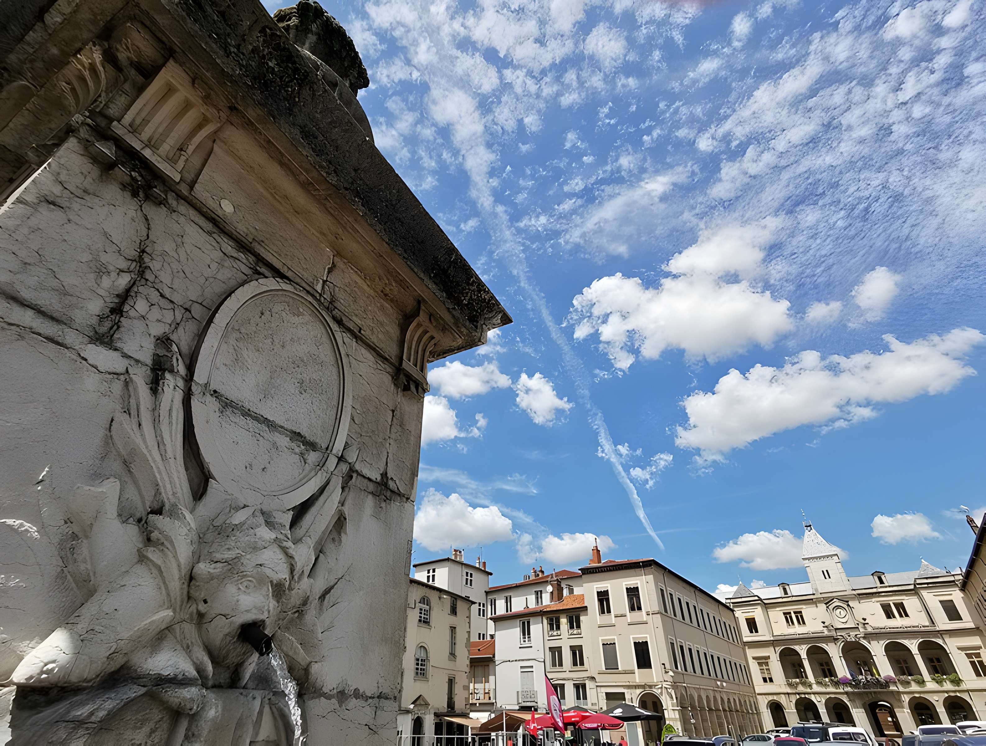 Fontaine Place de l'Hôtel-de-Ville de Vienne