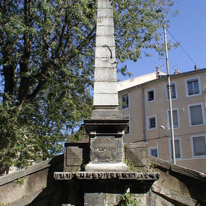 Photo de Fontaine Place Jouvenet de Vienne