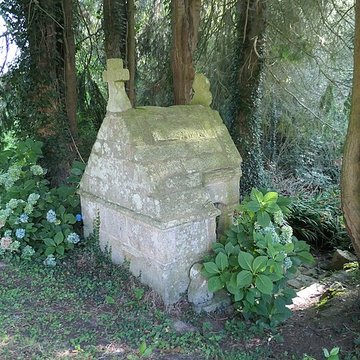 Fontaine Saint Servais de Saint-Servant