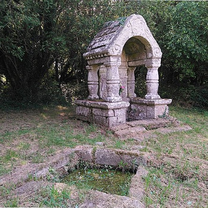 Photo de Fontaine Sainte-Julitte dAmbon