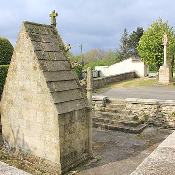 Fontaine Sainte-Julitte et son enceinte
