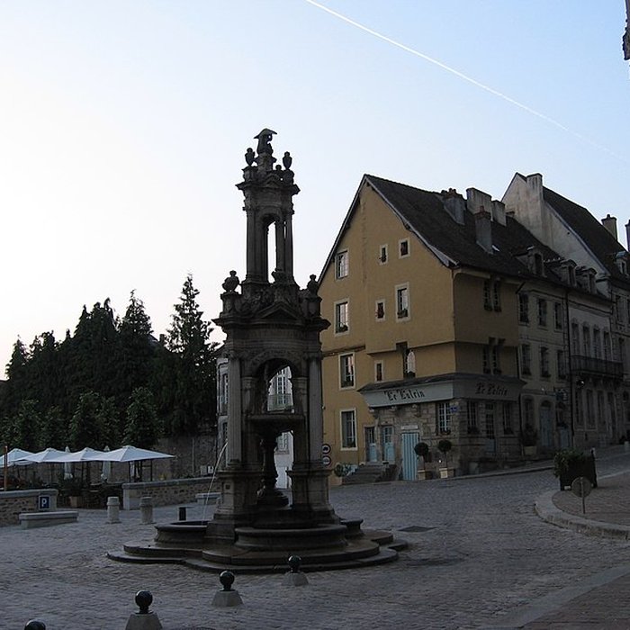 Photo de Fontaine Saint-Lazare dAutun