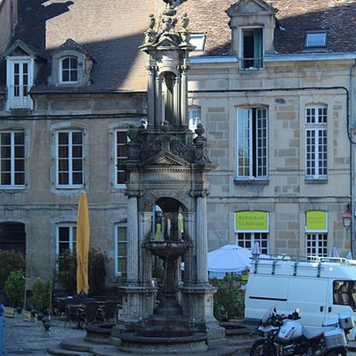 Photo de Fontaine Saint-Lazare dAutun