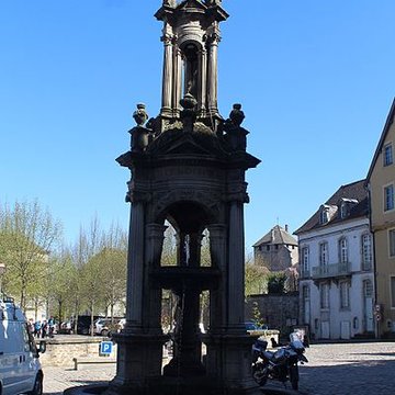 Fontaine Saint-Lazare dAutun