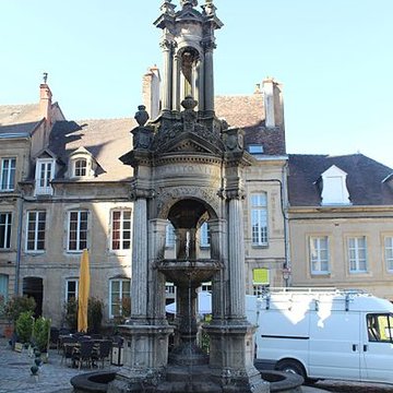 Fontaine Saint-Lazare dAutun