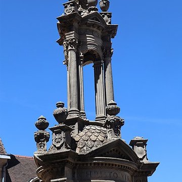 Fontaine Saint-Lazare dAutun