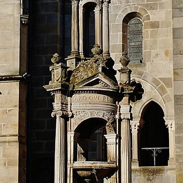 Fontaine Saint-Lazare dAutun