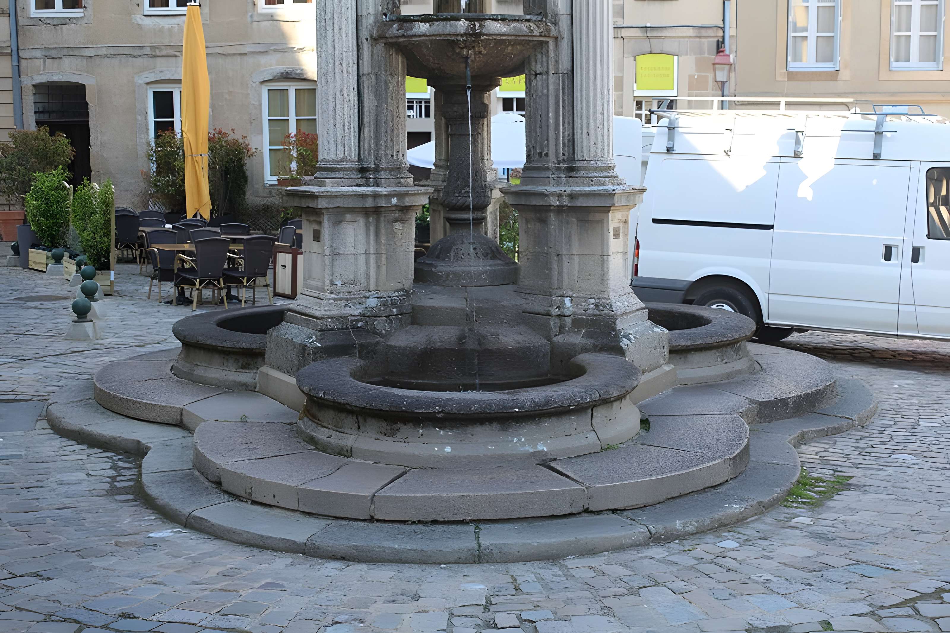 Fontaine Saint-Lazare d'Autun