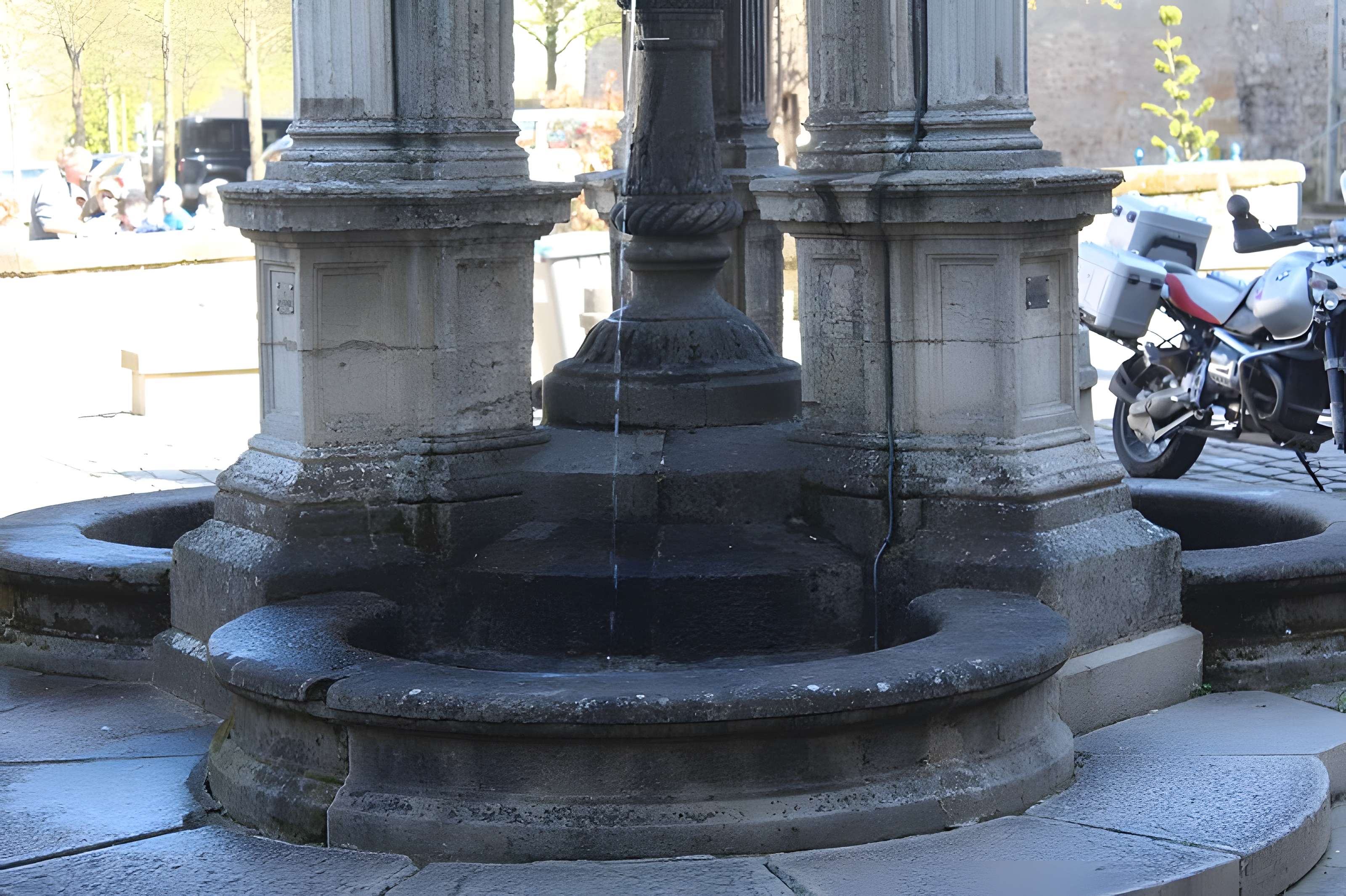 Fontaine Saint-Lazare d'Autun