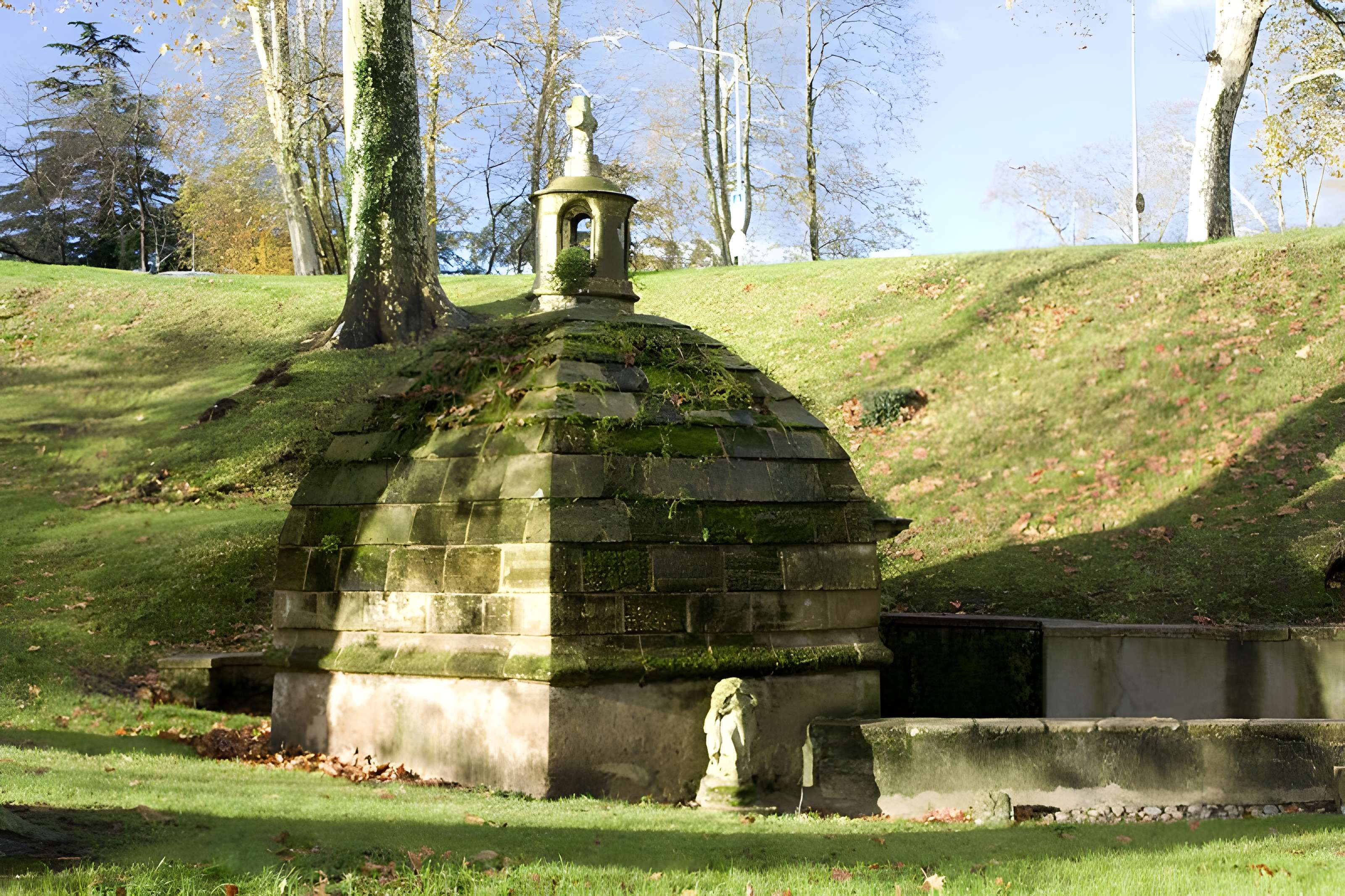 Fontaine Saint-Léon de Bayonne 