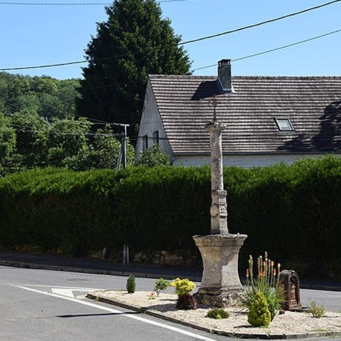 Photo de Fontaine-calvaire de Berneuil-sur-Aisne