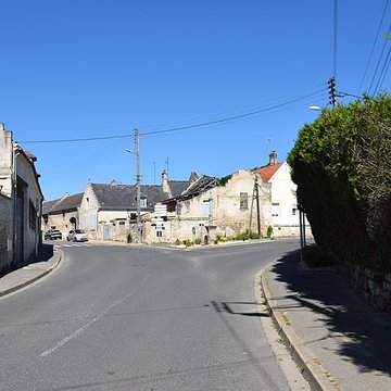 Fontaine-calvaire de Berneuil-sur-Aisne