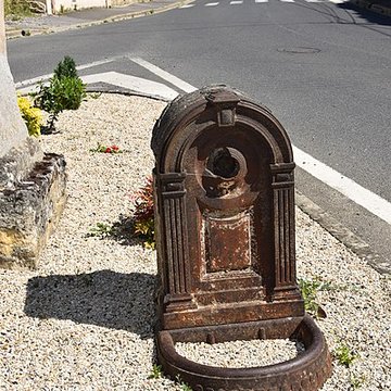 Fontaine-calvaire de Berneuil-sur-Aisne