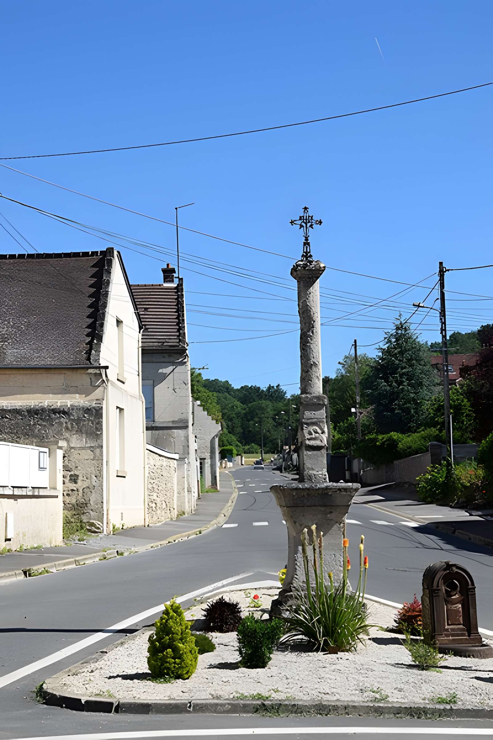 Fontaine-calvaire de Berneuil-sur-Aisne