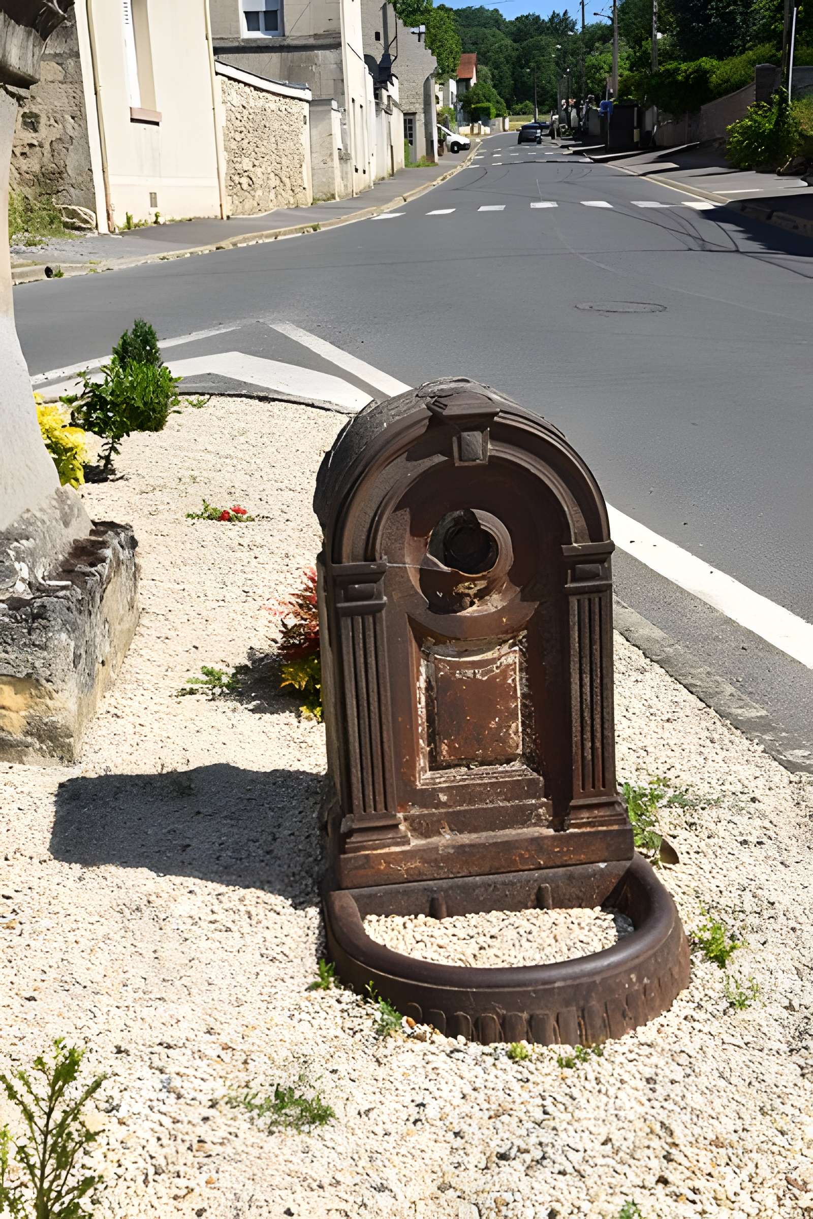 Fontaine-calvaire de Berneuil-sur-Aisne