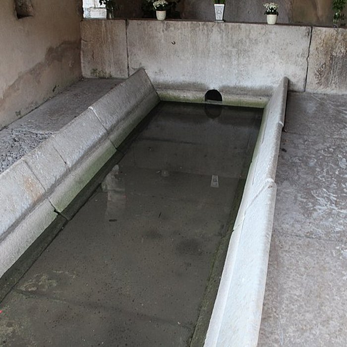 Photo de Fontaine-lavoir de Collonges à Saint-Sorlin-en-Bugey