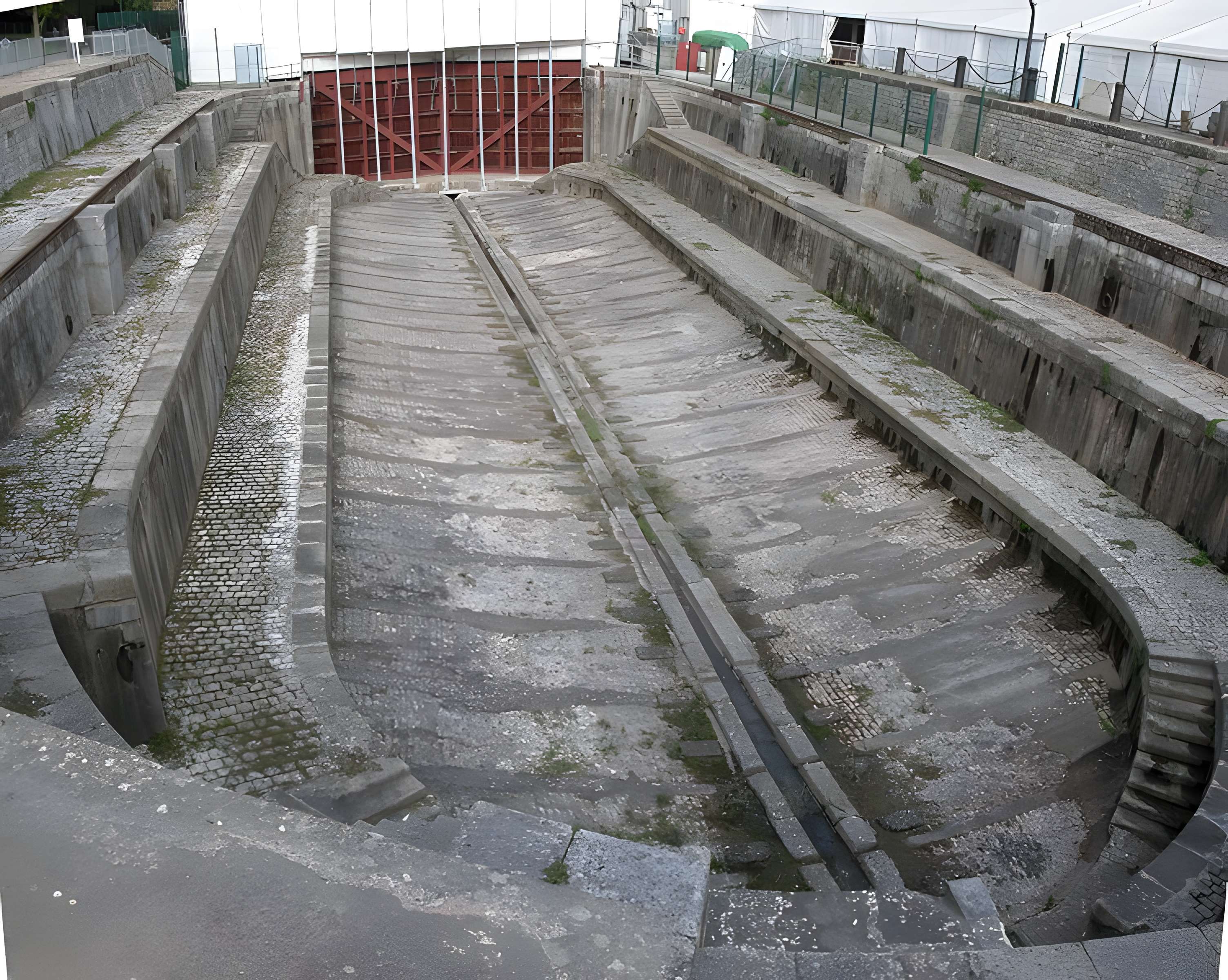 Formes de radoub de l'arsenal de Rochefort