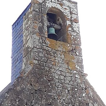 Chapelle et enceinte fortifiée de Loré