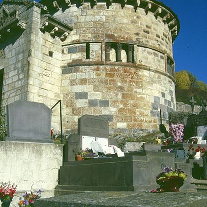 Photo de Chapelle funéraire de Chambon-sur-Lac