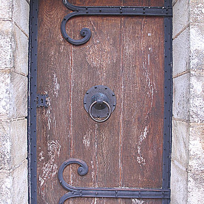 Photo de Chapelle funéraire de Chambon-sur-Lac