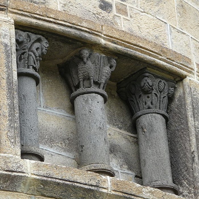 Photo de Chapelle funéraire de Chambon-sur-Lac