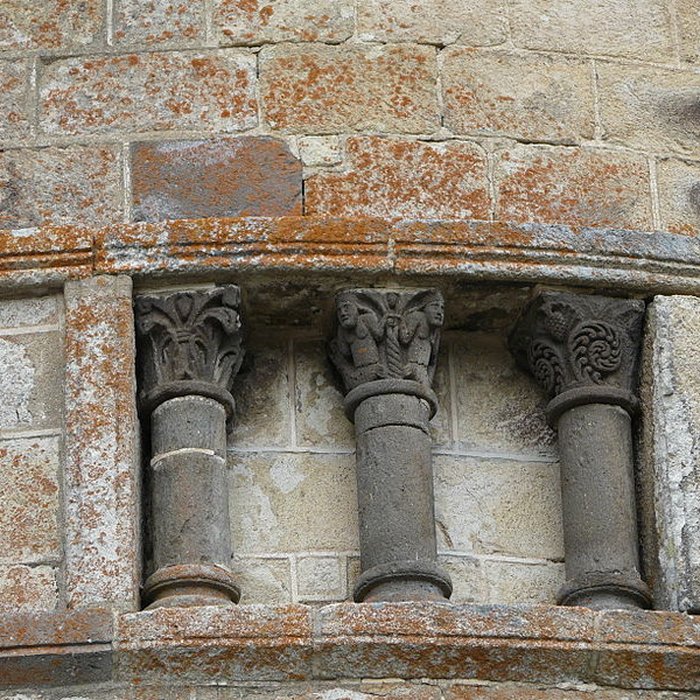 Photo de Chapelle funéraire de Chambon-sur-Lac