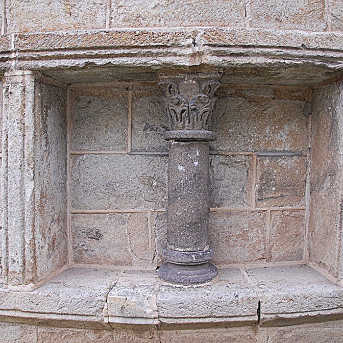 Photo de Chapelle funéraire de Chambon-sur-Lac