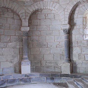 Chapelle funéraire de Chambon-sur-Lac