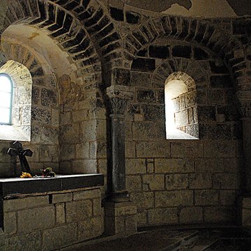 Chapelle funéraire de Chambon-sur-Lac