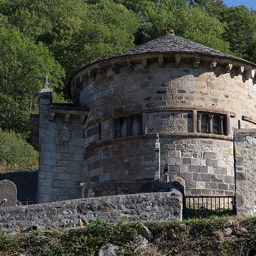 Chapelle funéraire de Chambon-sur-Lac