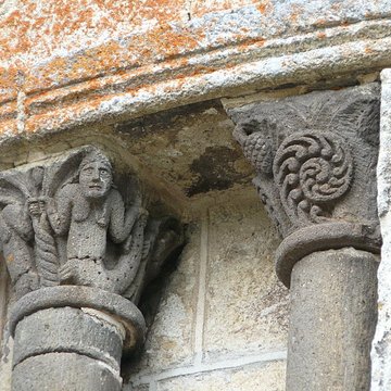 Chapelle funéraire de Chambon-sur-Lac