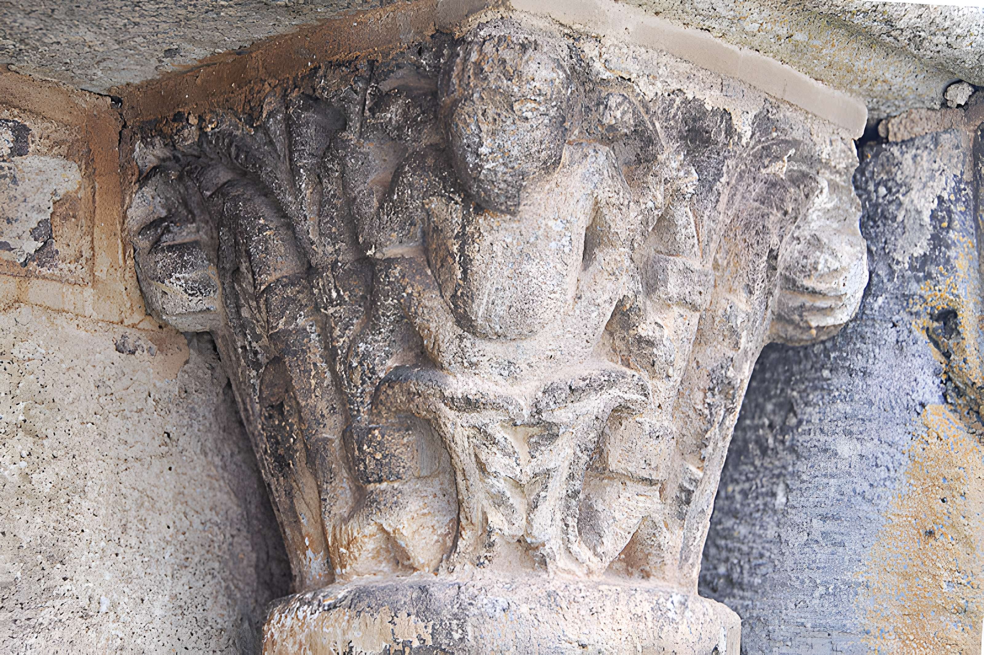 Chapelle funéraire de Chambon-sur-Lac