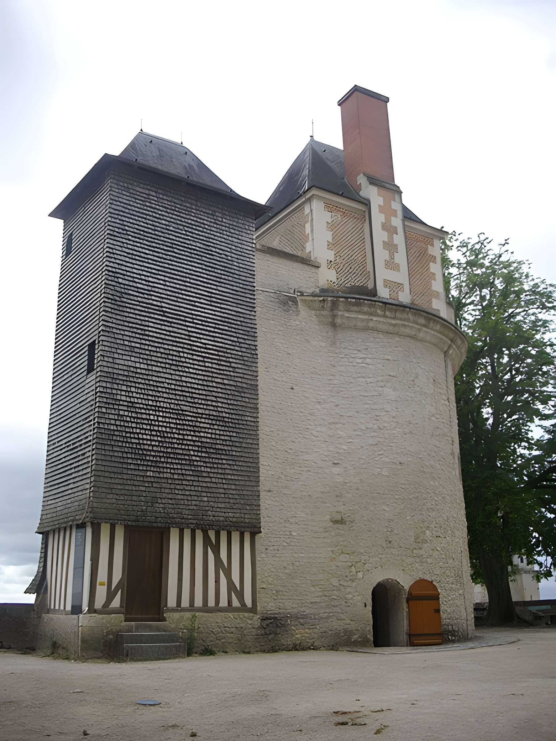 Ensemble des fortifications de la ville