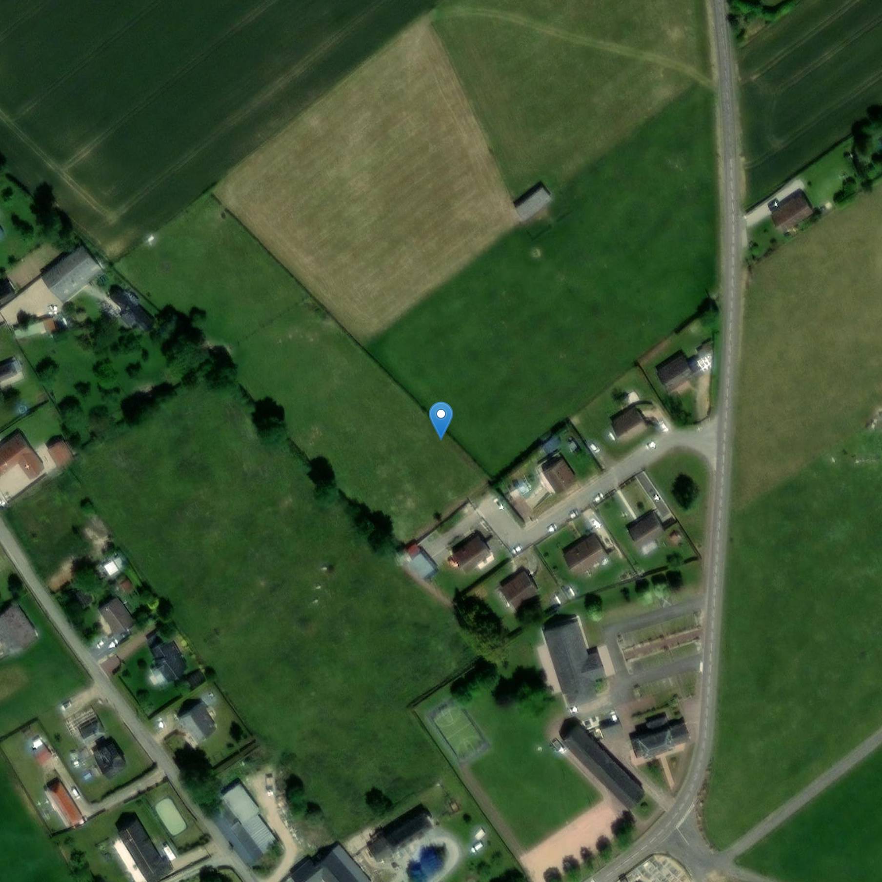 Photo de Sainte-Croix-sur-BuchyのGrand Besleの要塞