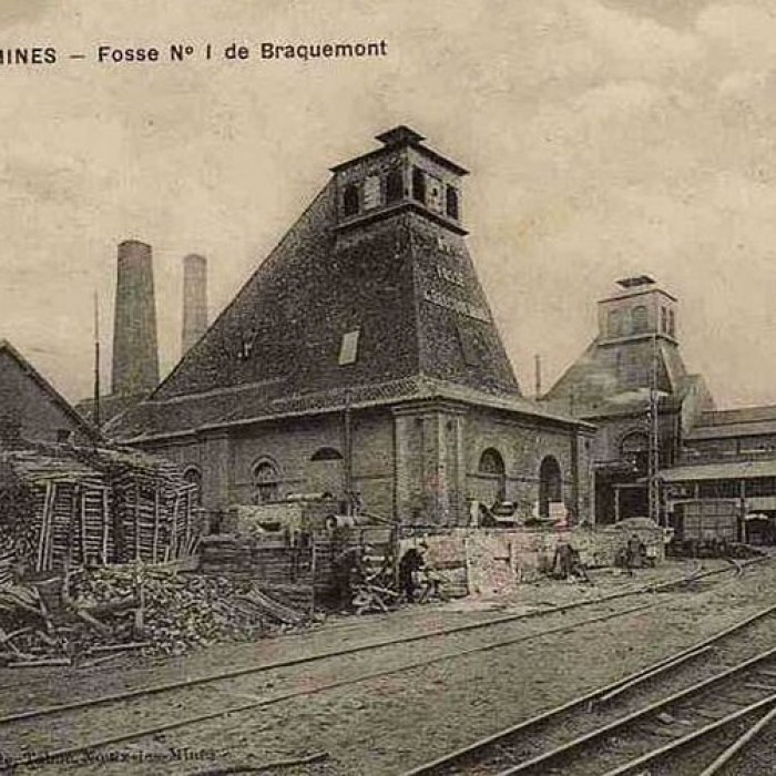 Photo de Ancien carreau de la fosse n 1 de la compagnie des mines de Vicoigne-Noeux-Drocourt
