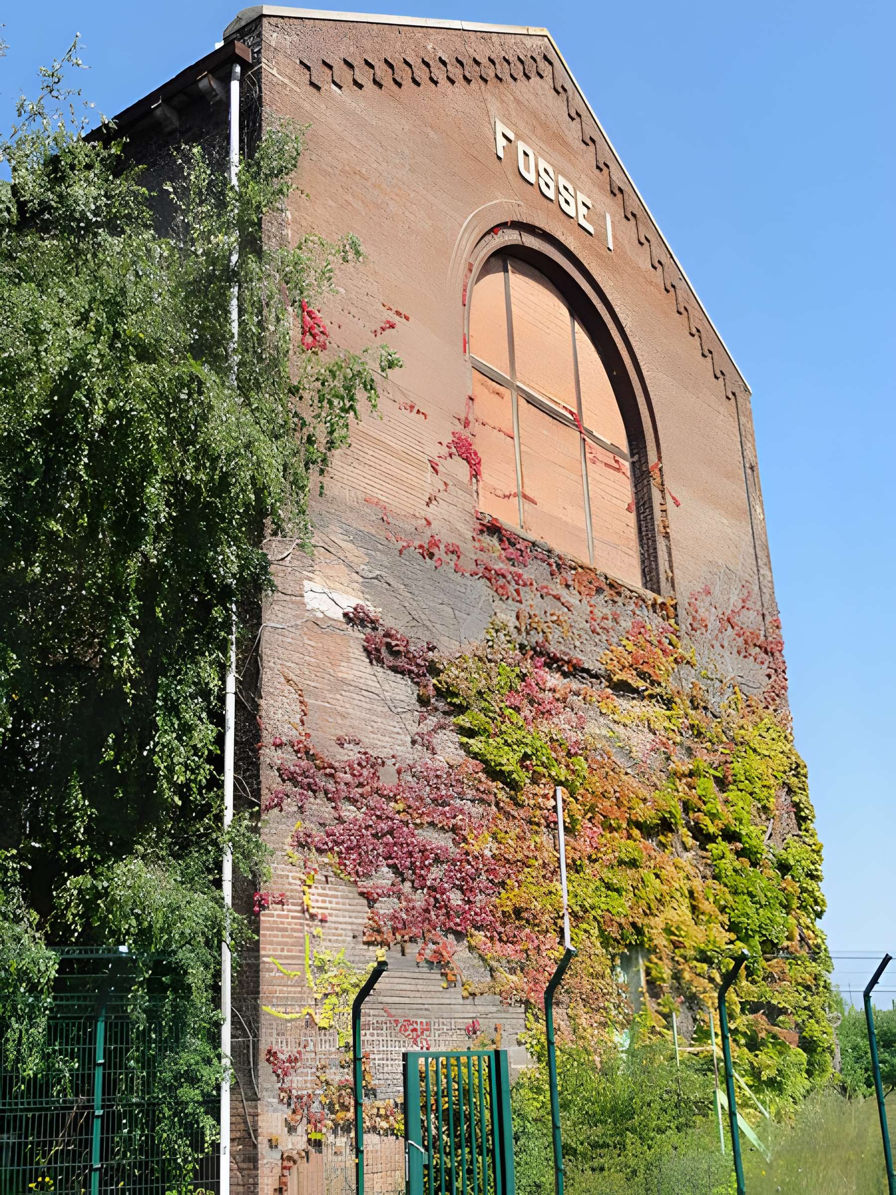 Ancien carreau de la fosse n° 1 de la compagnie des mines de Vicoigne-Noeux-Drocourt